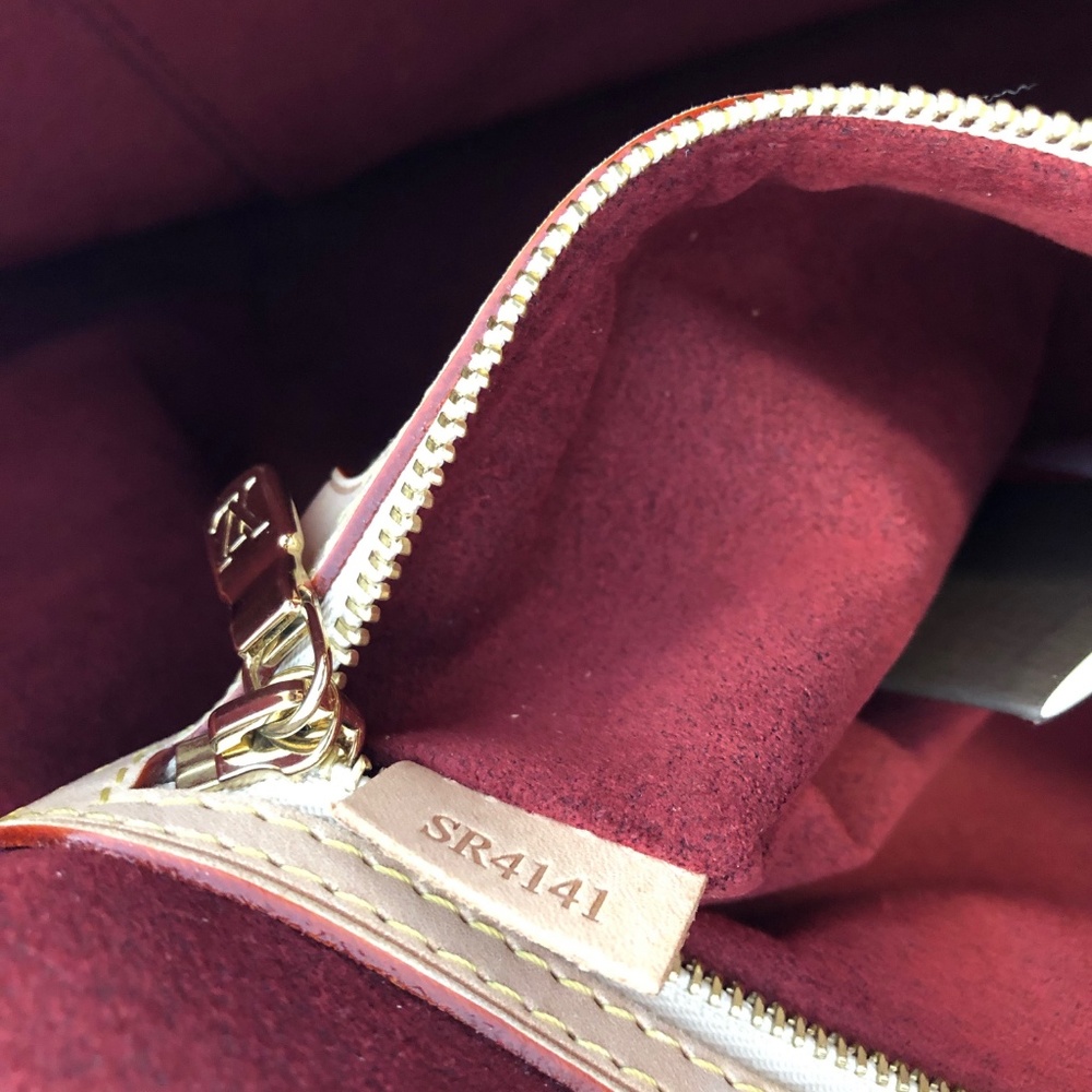 Louis Vuitton Sharleen MM Bag - Picture 3 of 8